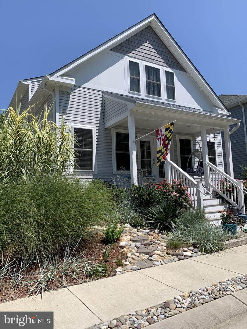 327 Hollis Circle - Photo 1