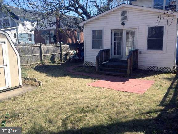 3129 9TH Street - Photo 1