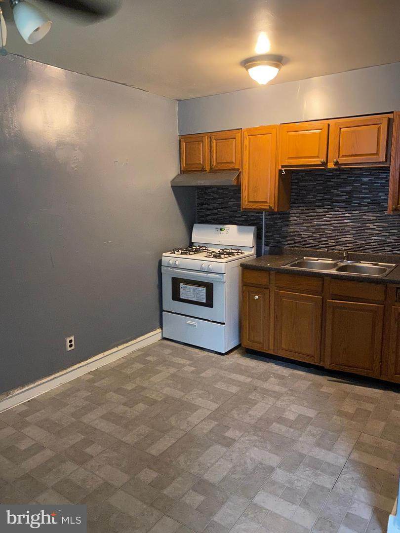 1139 Upsal Street - Photo 1