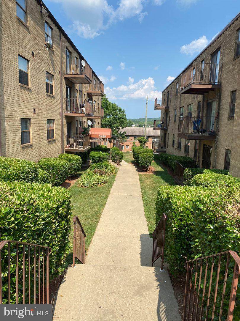 3425 5TH Street - Photo 1