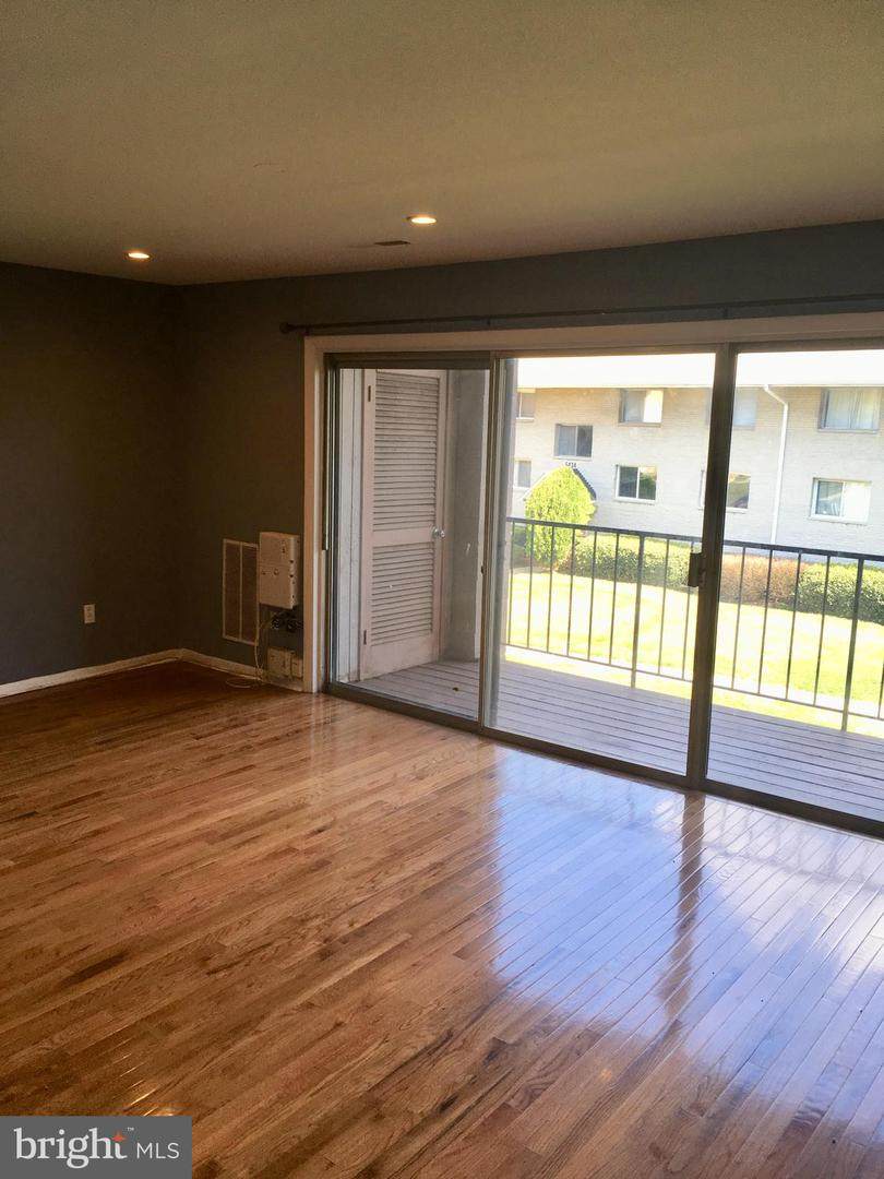 5424 85TH Avenue - Photo 1