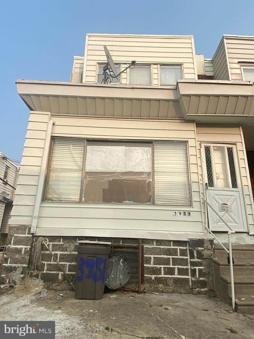 3951 Glendale Street - Photo 1