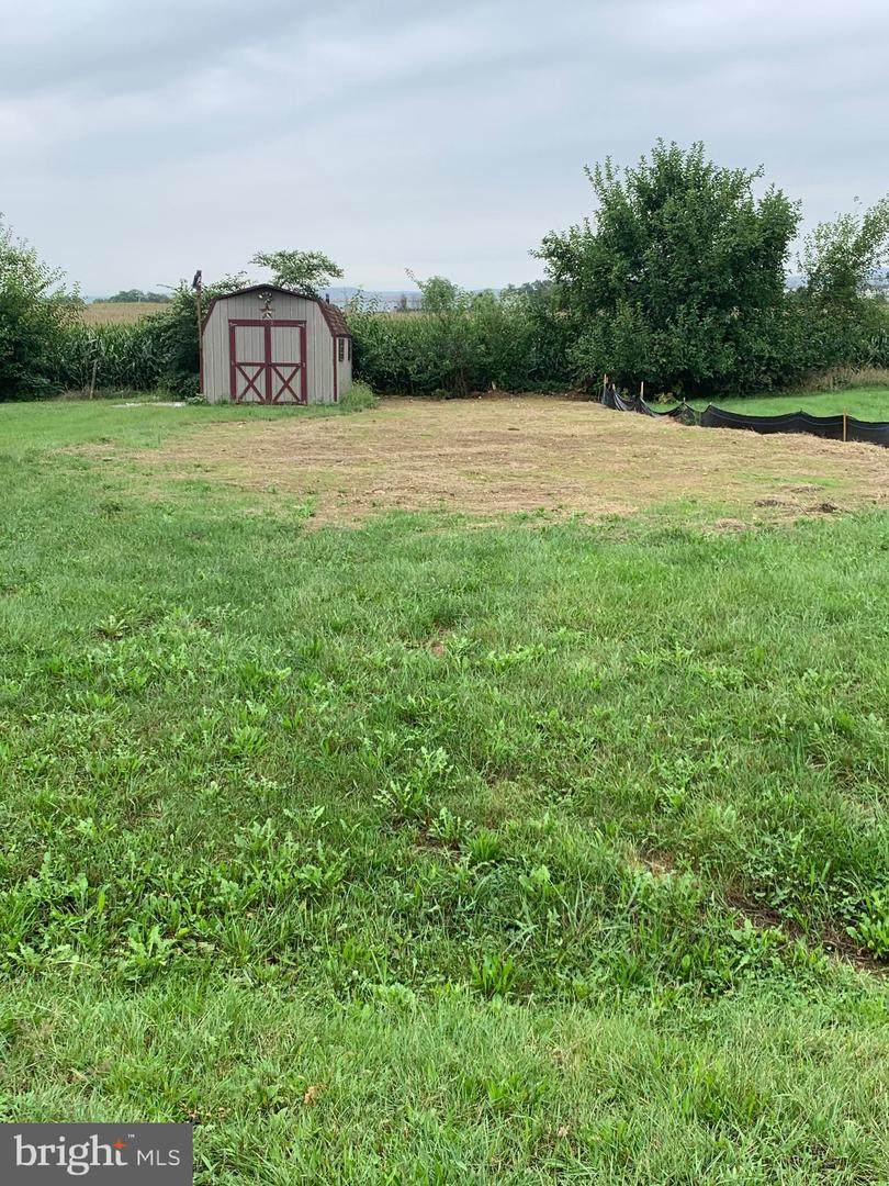 1004 Ashton Drive - Photo 1