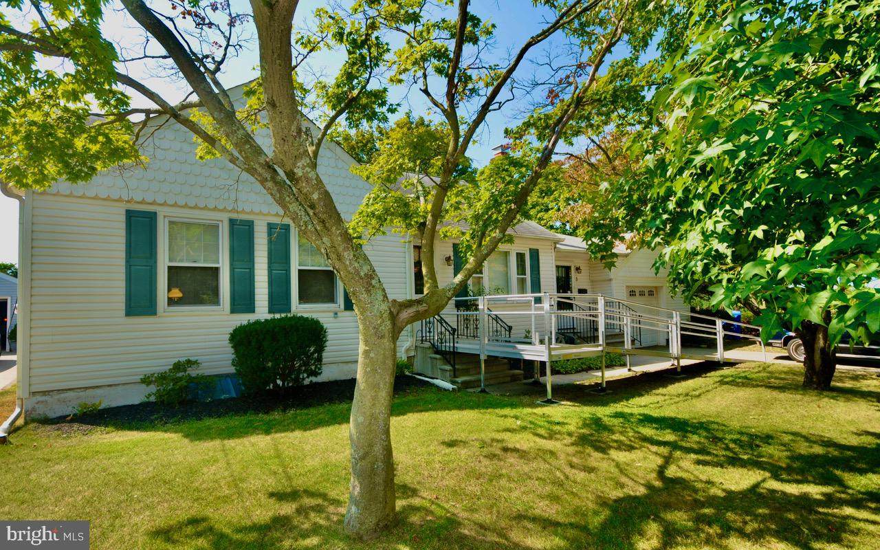 3 9TH Avenue - Photo 1