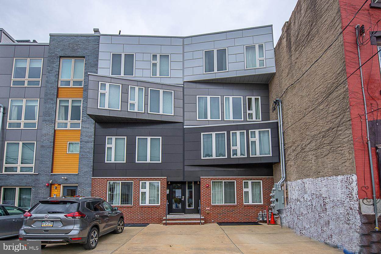 741 20TH Street - Photo 1