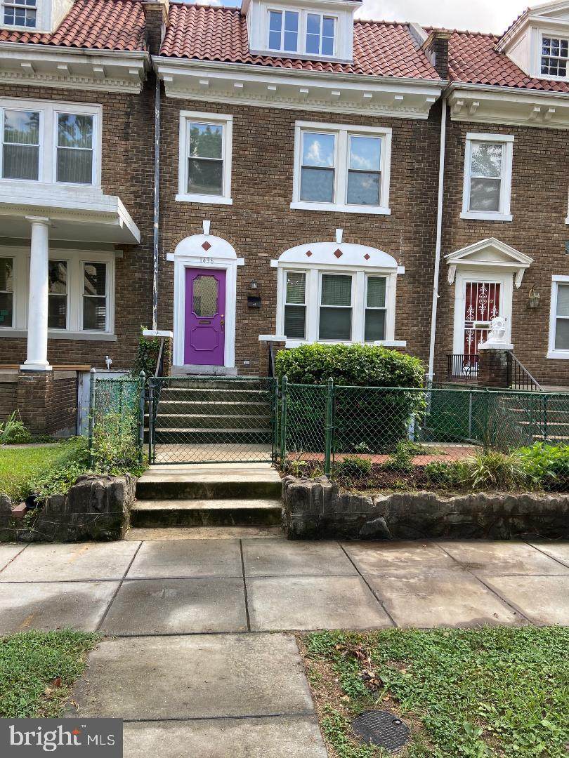 1436 Spring Road - Photo 1