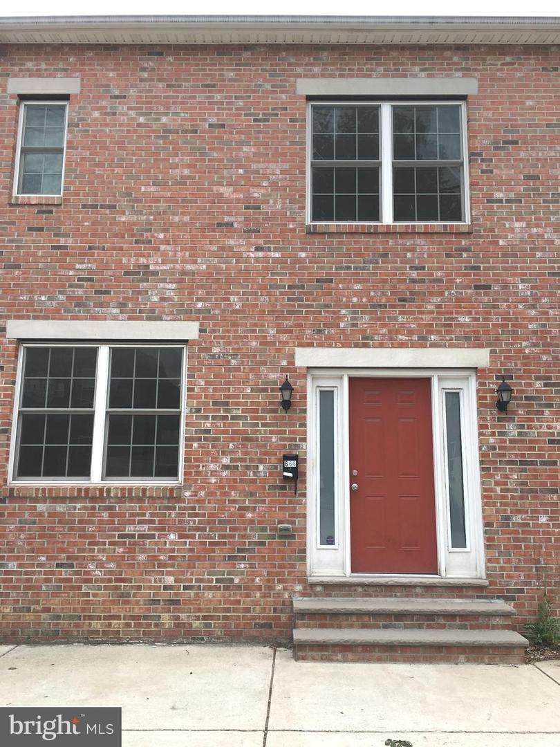 644 8TH Street - Photo 1