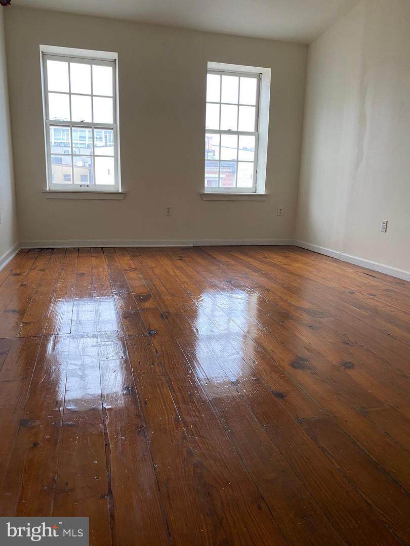 108 Chestnut Street - Photo 1