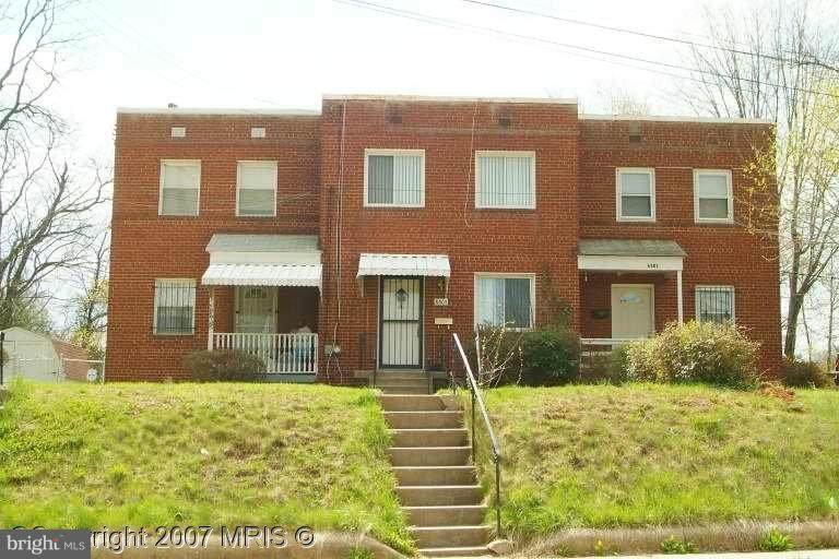 6303 Southern Avenue - Photo 1