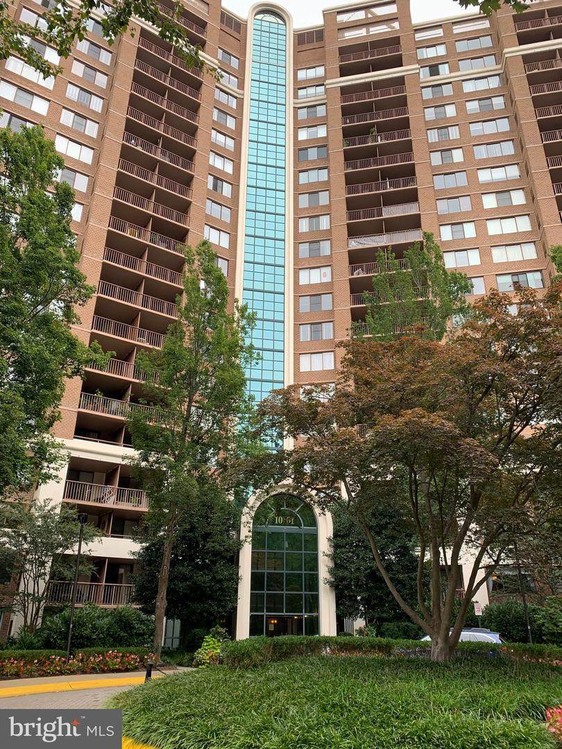 10101 Grosvenor Place - Photo 1