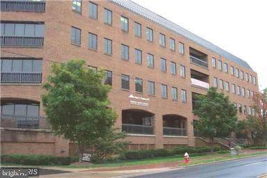 3975 University Drive - Photo 1