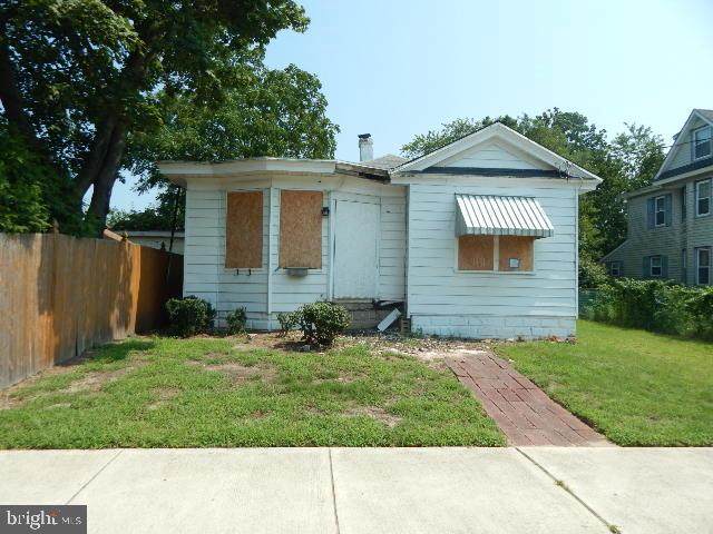 411 7TH Street - Photo 1