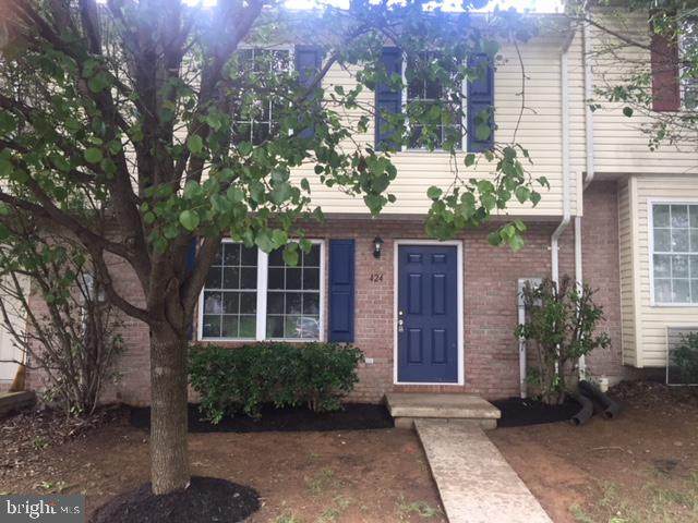424 Ridgefield Avenue - Photo 1