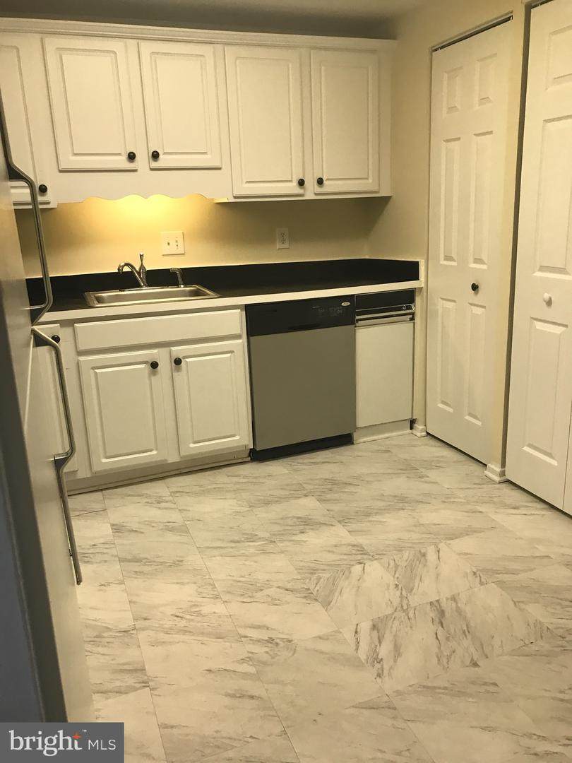 10028 Stedwick Road - Photo 1