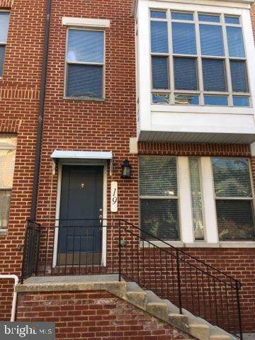 19 Exeter Street - Photo 1