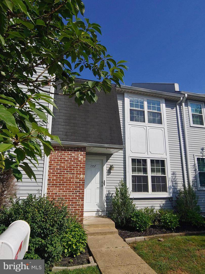 1557 Russett Drive - Photo 1