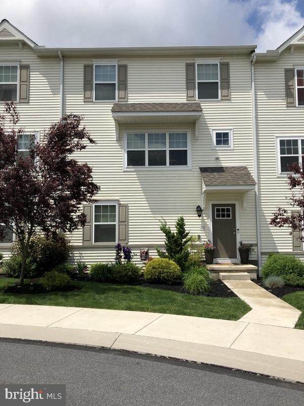 421 Pratt Circle - Photo 1