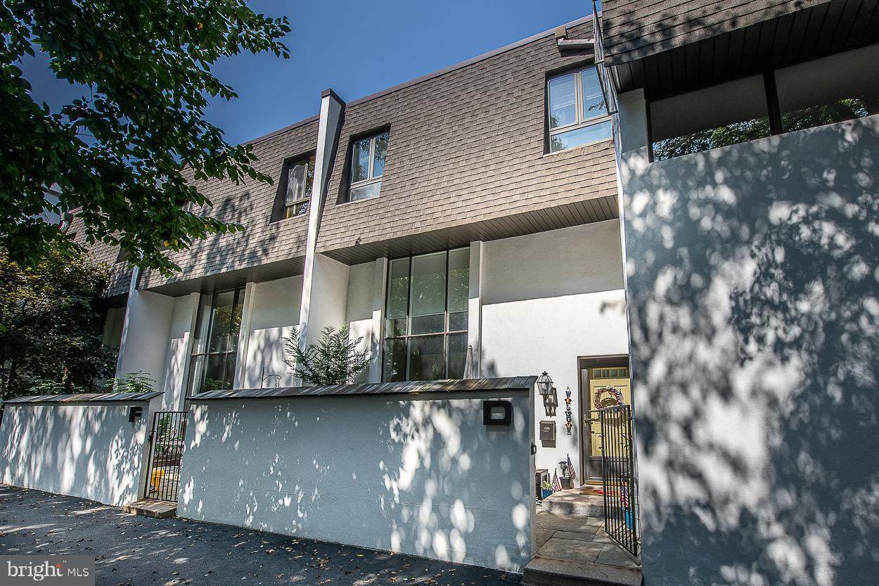 250 Montgomery Avenue - Photo 1