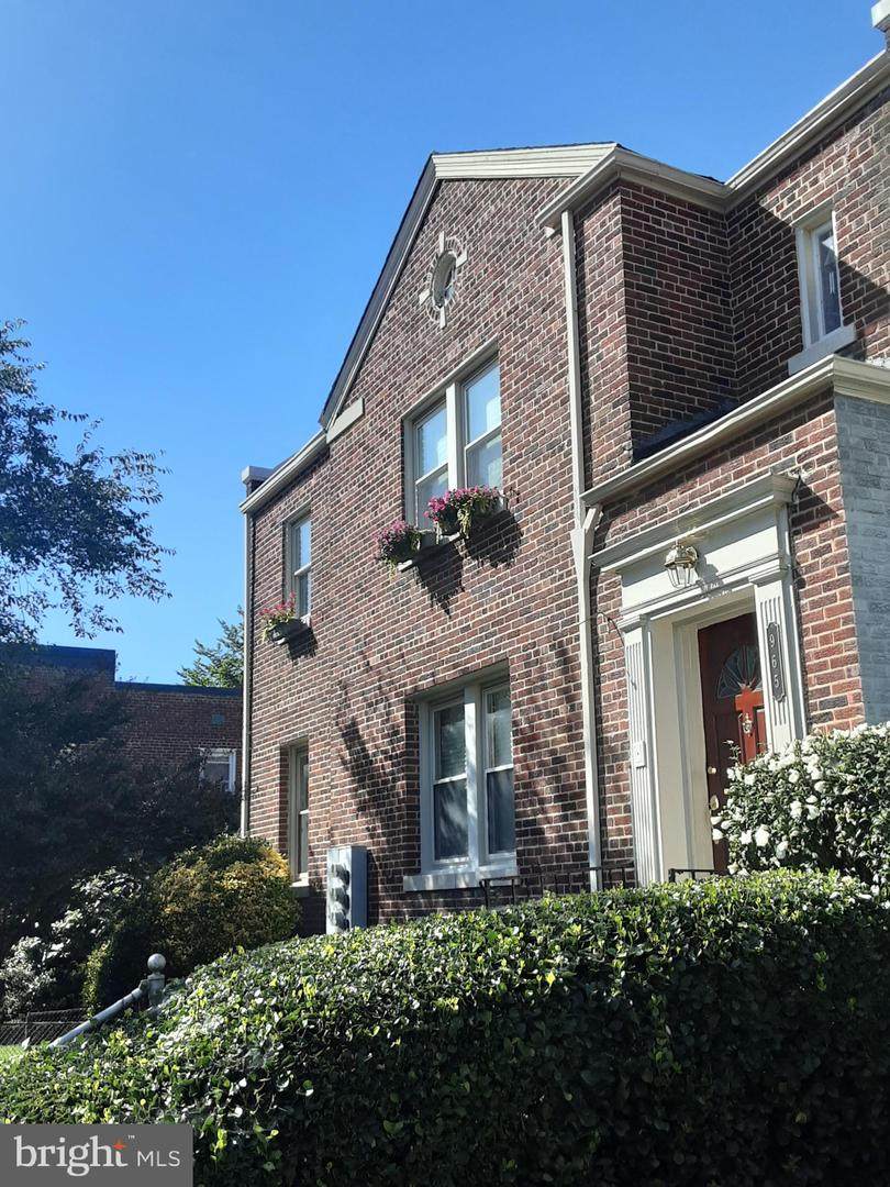 965 Randolph Street - Photo 1