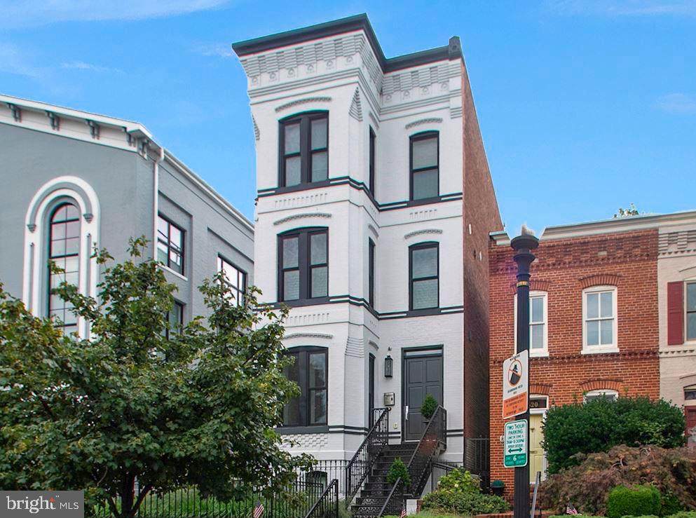 514 4TH Street - Photo 1