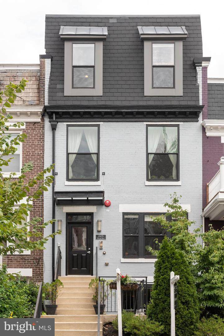 2435 Ontario Road - Photo 1
