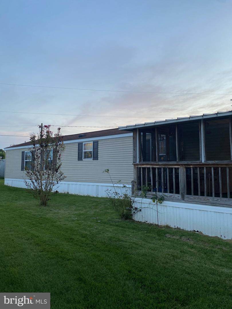606 7TH Avenue - Photo 1