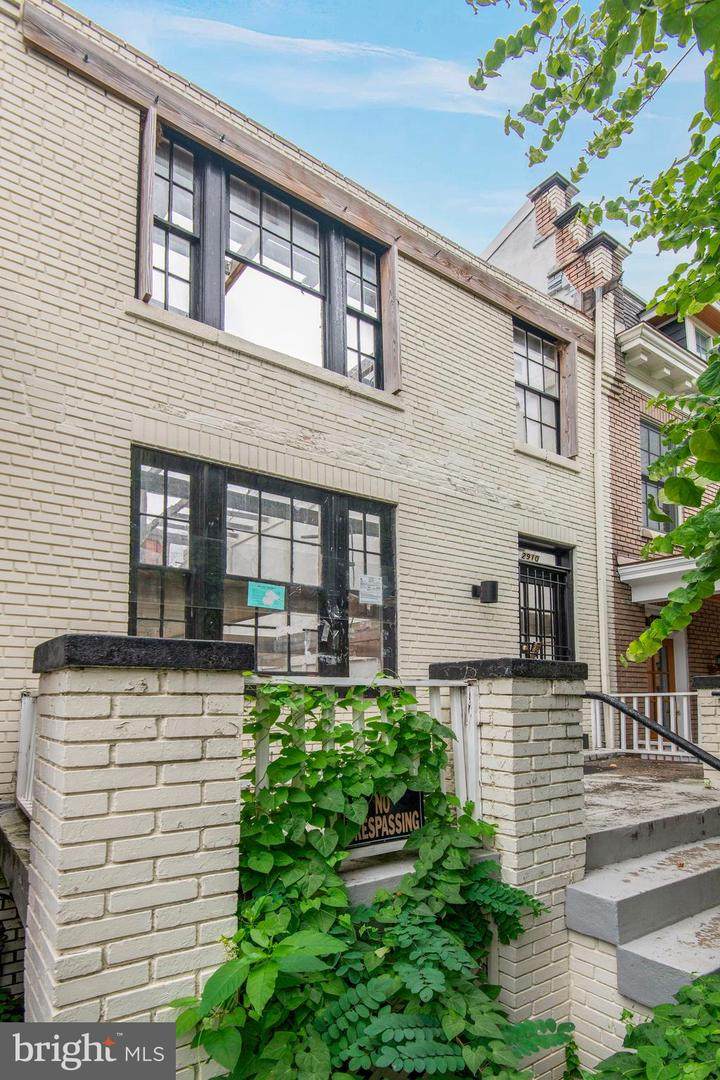 2910 18TH Street - Photo 1