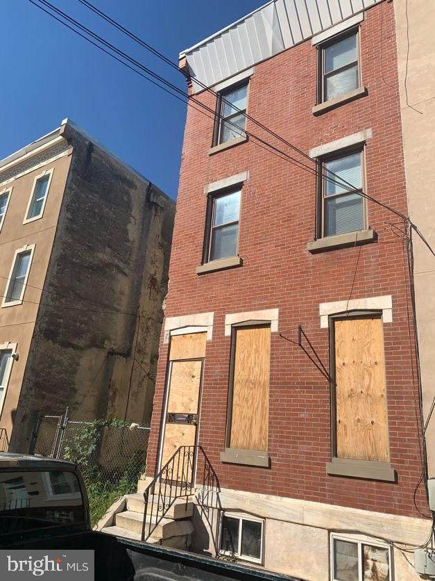 2036- 2038 Lambert Street - Photo 1