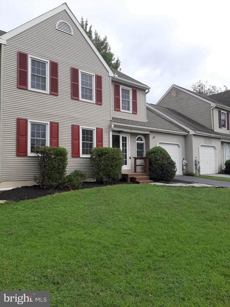 416 Windsor Circle - Photo 1