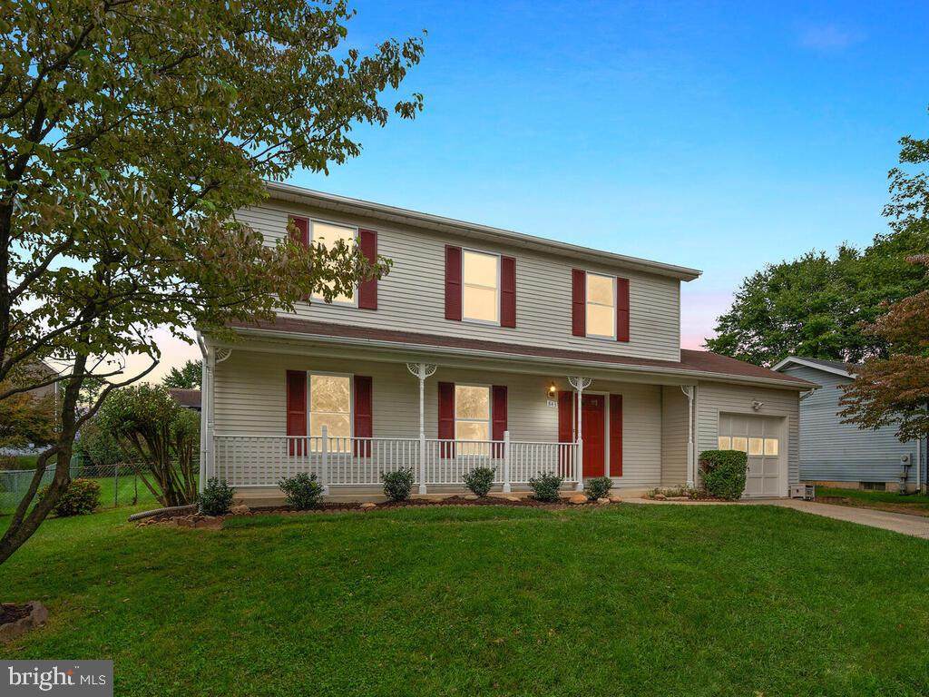 843 Briar Court - Photo 1