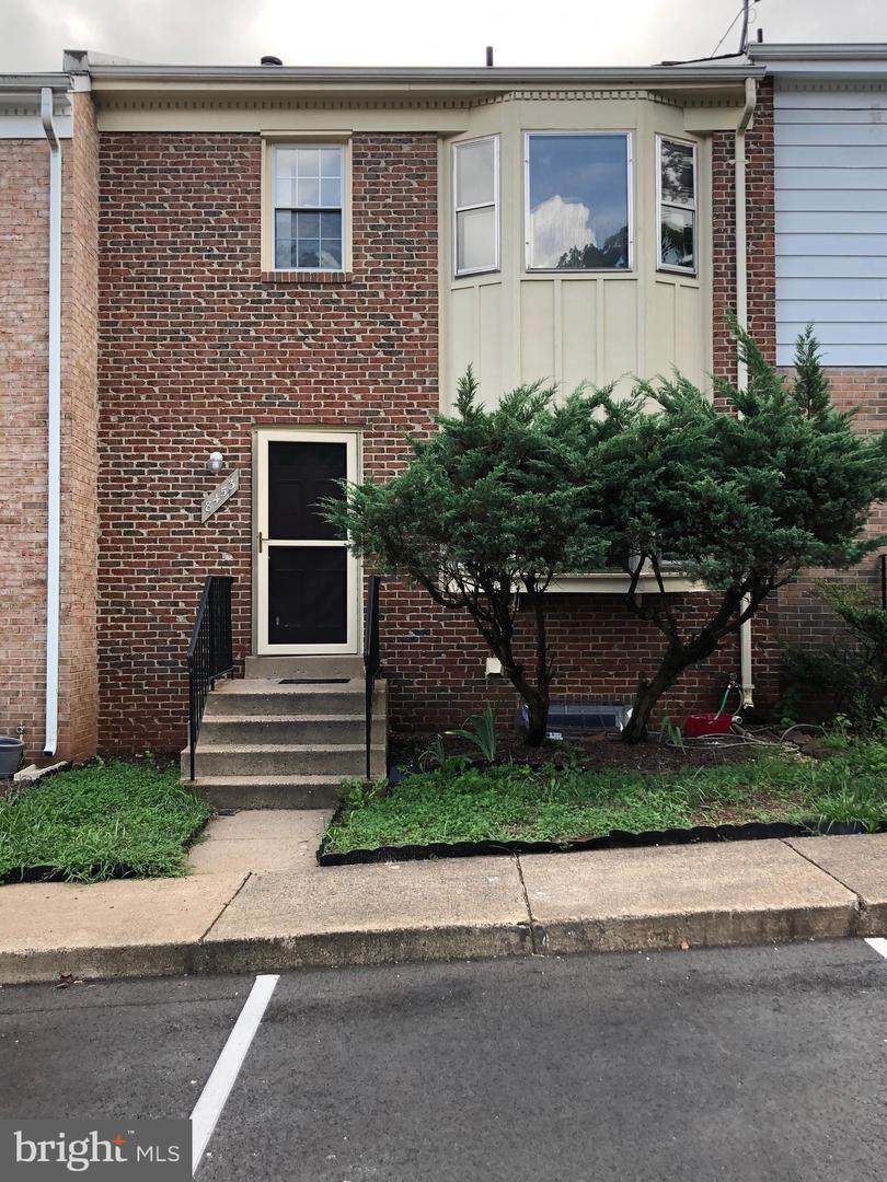 8453 Ivy Glen Court - Photo 1