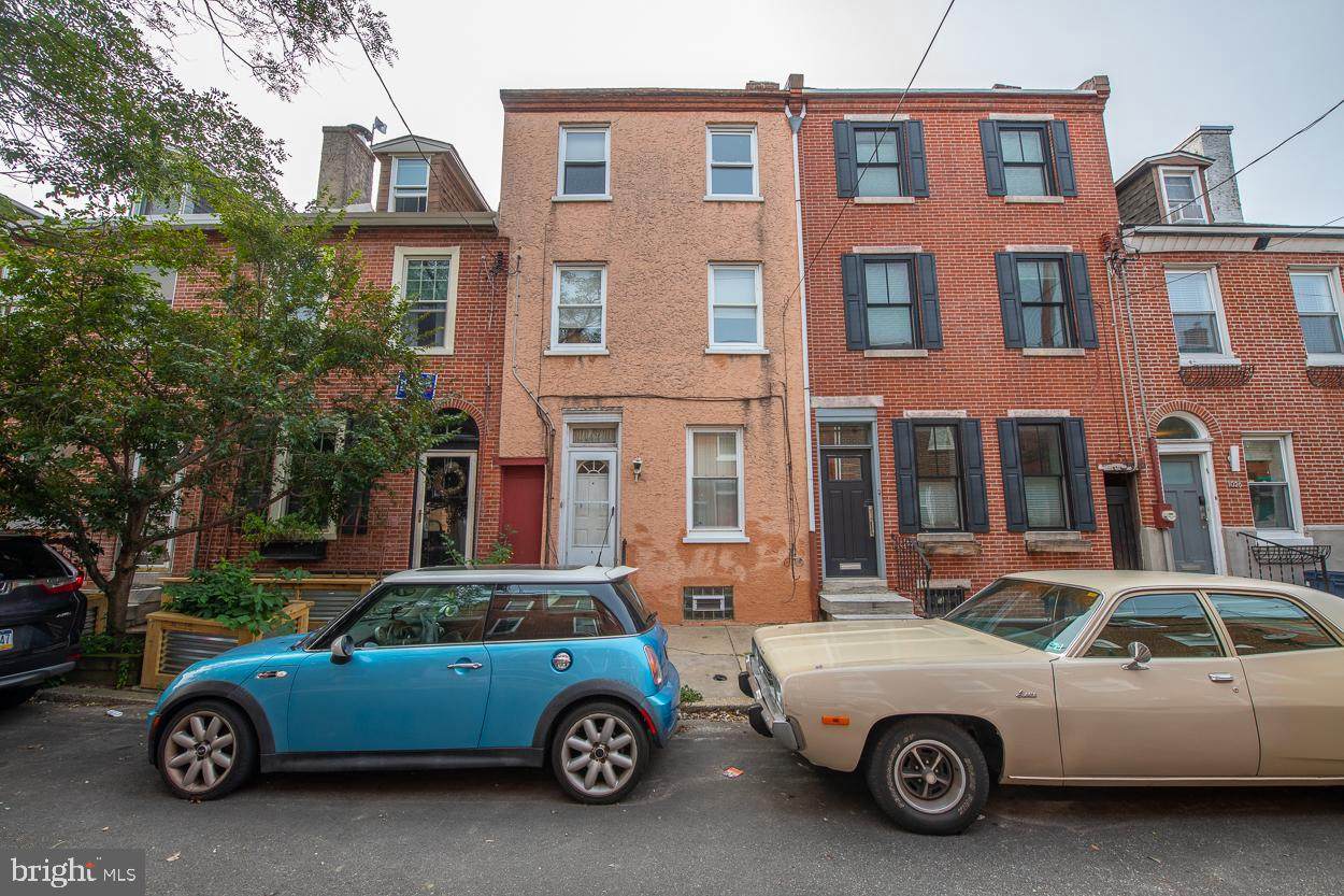 1022 Lawrence Street - Photo 1
