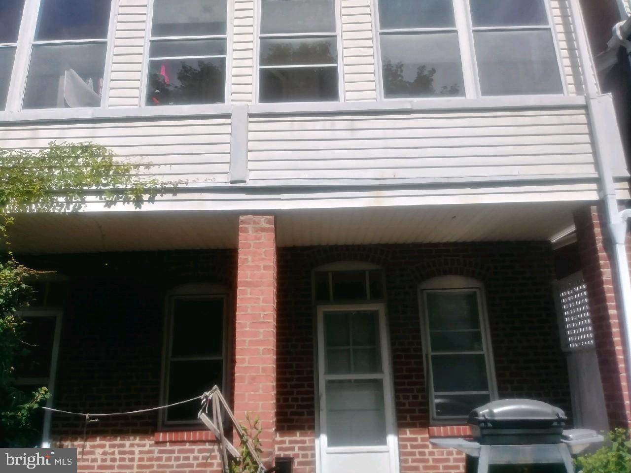 521 Race Street - Photo 1