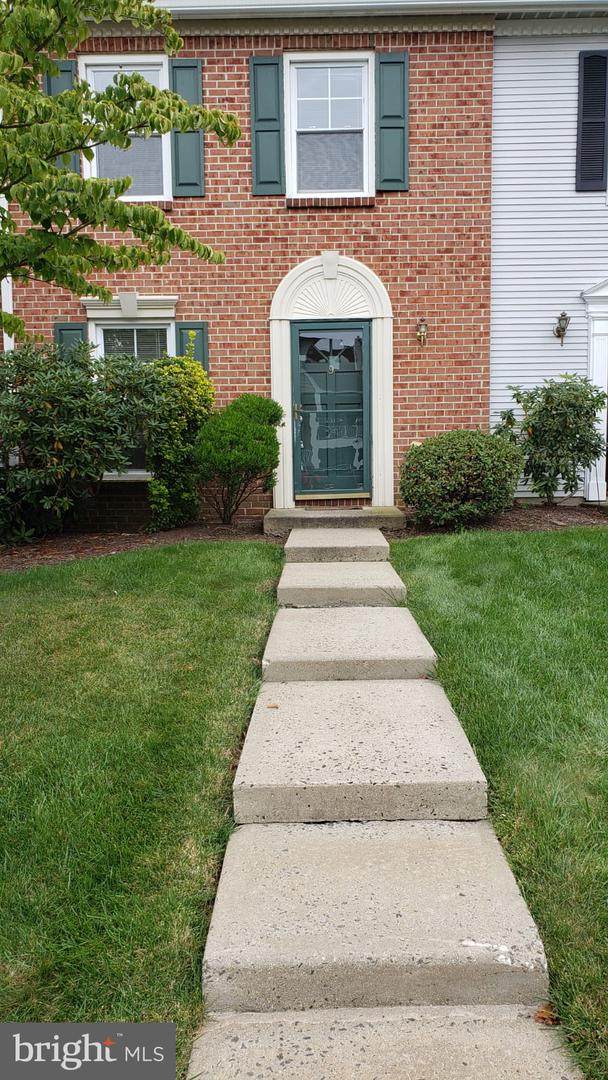 9 Amberly Court - Photo 1