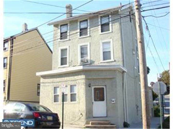 200 Ford Street - Photo 1
