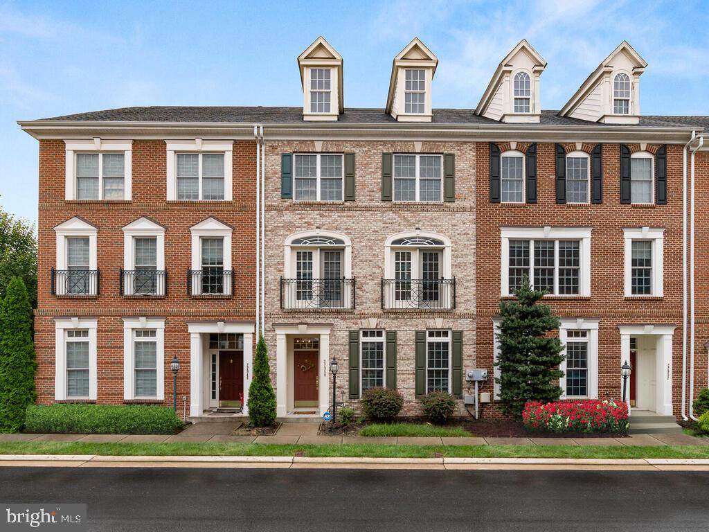 22950 Fanshaw Square - Photo 1
