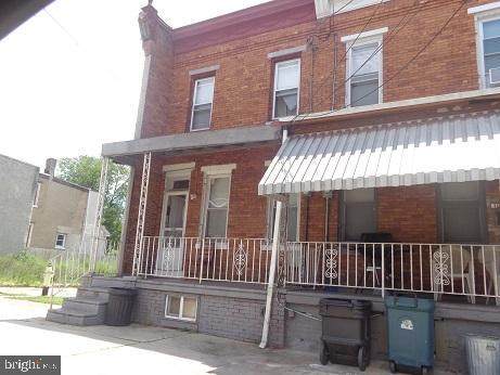 1008 Spruce Street - Photo 1