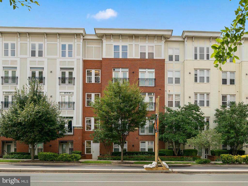 2655 Prosperity Avenue - Photo 1