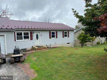 409 Woodsdale Drive - Photo 1