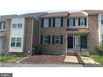 913 8TH Street - Photo 1