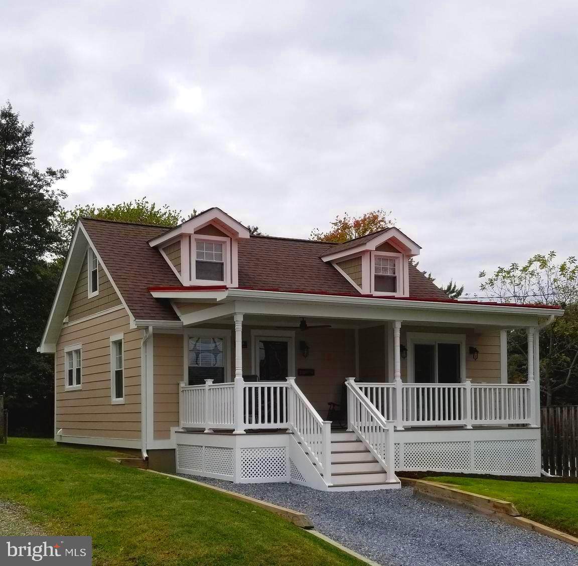320 Burnside Street - Photo 1