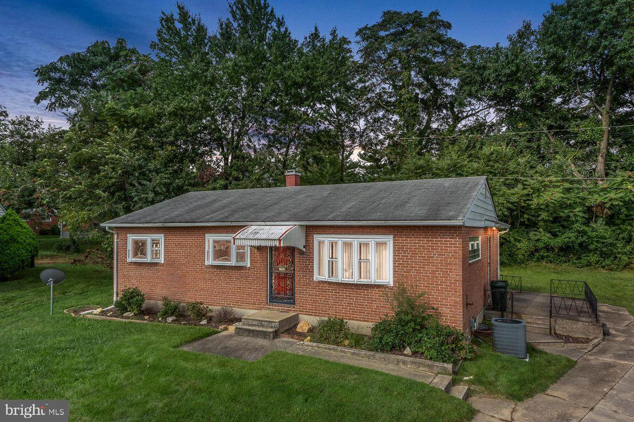 7806 Carmel Circle - Photo 1