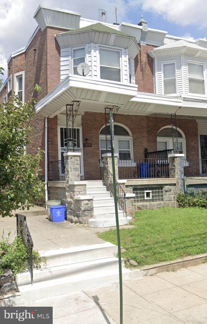 5423 Catharine Street - Photo 1