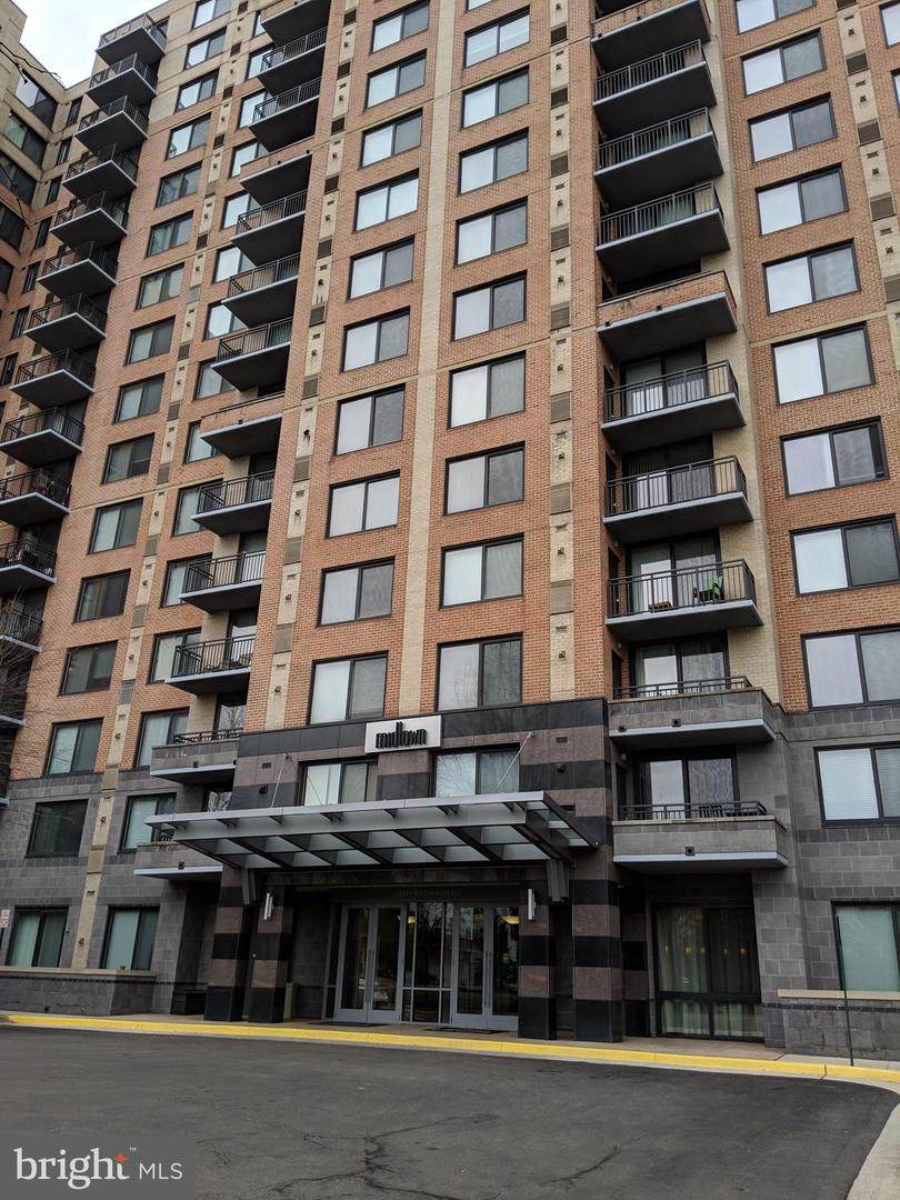 2451 Midtown Avenue - Photo 1
