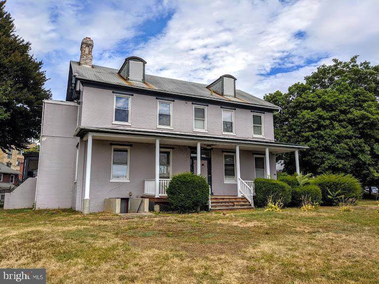 1820 Mulberry Street - Photo 1
