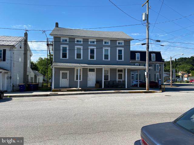 8 Broadway - Photo 1
