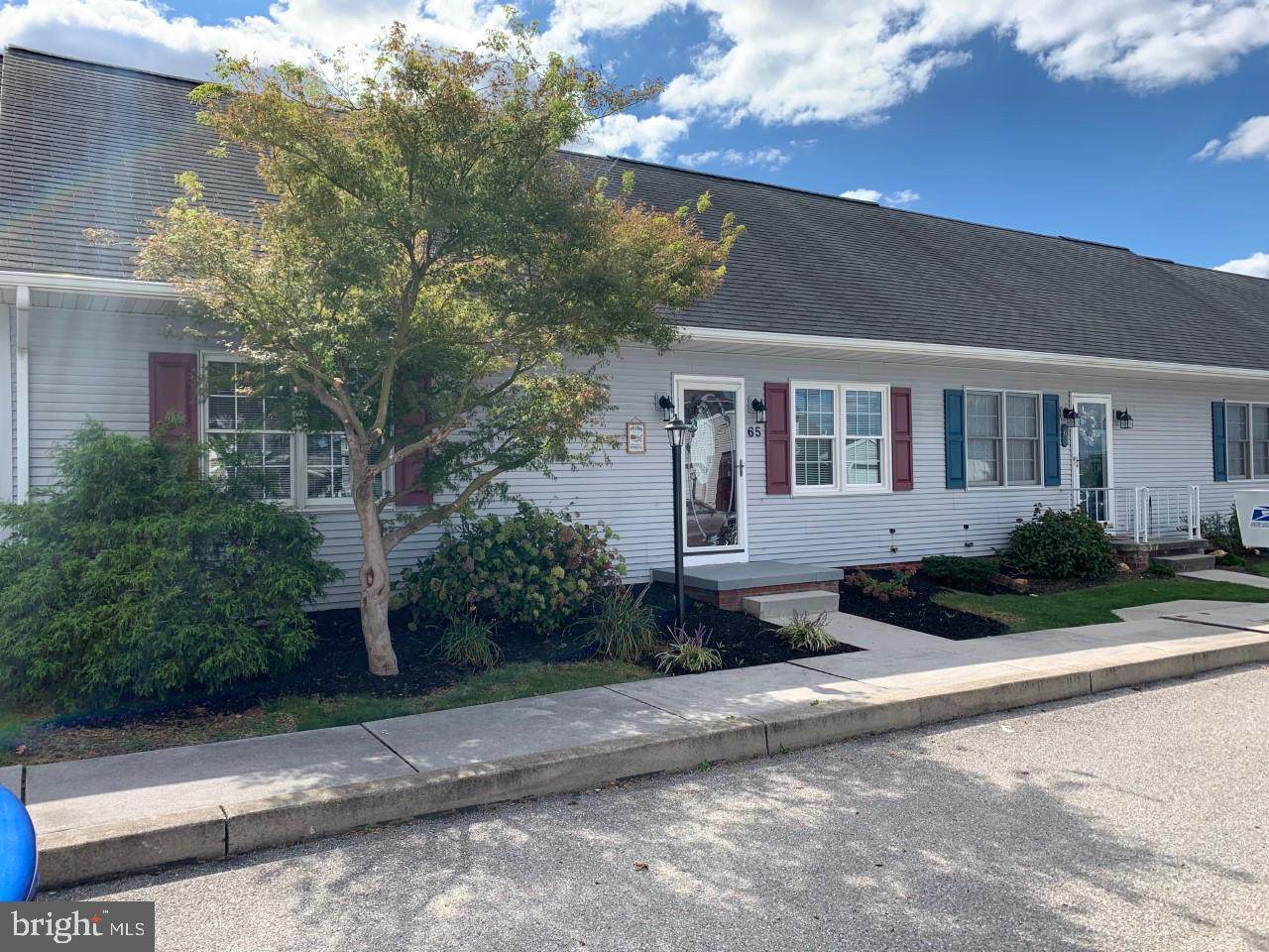65 Meredith Court - Photo 1