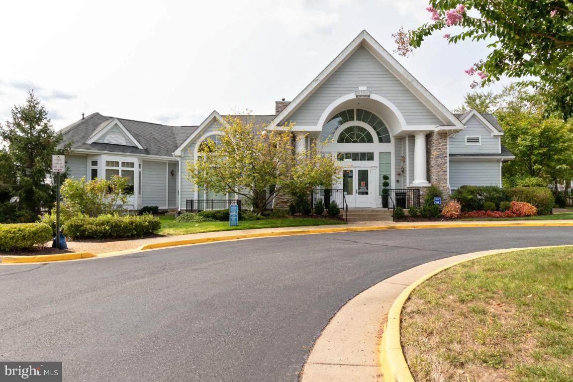 1621 Ladue Court - Photo 1