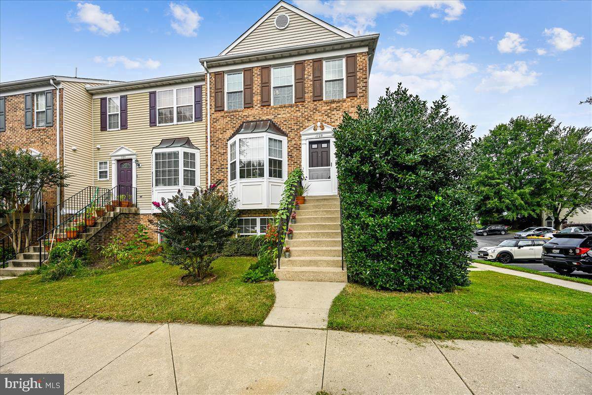 1103 Simsbury Court - Photo 1