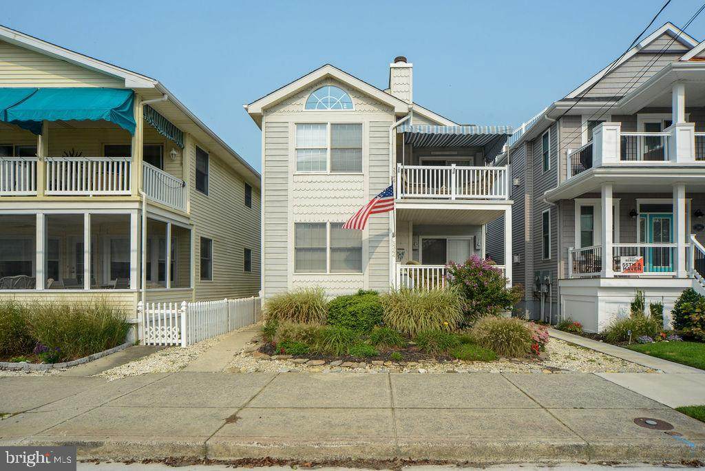 5346 Asbury Ave - Photo 1